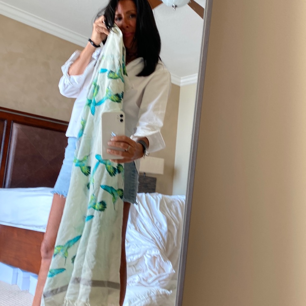 Gorgeous limited edition LEIGH AND LUCA SCARF/WRAP 45” SQUARE $198